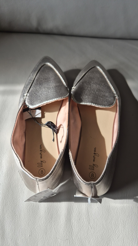 Lilly Morgan Flats - Size 8 - photo 2