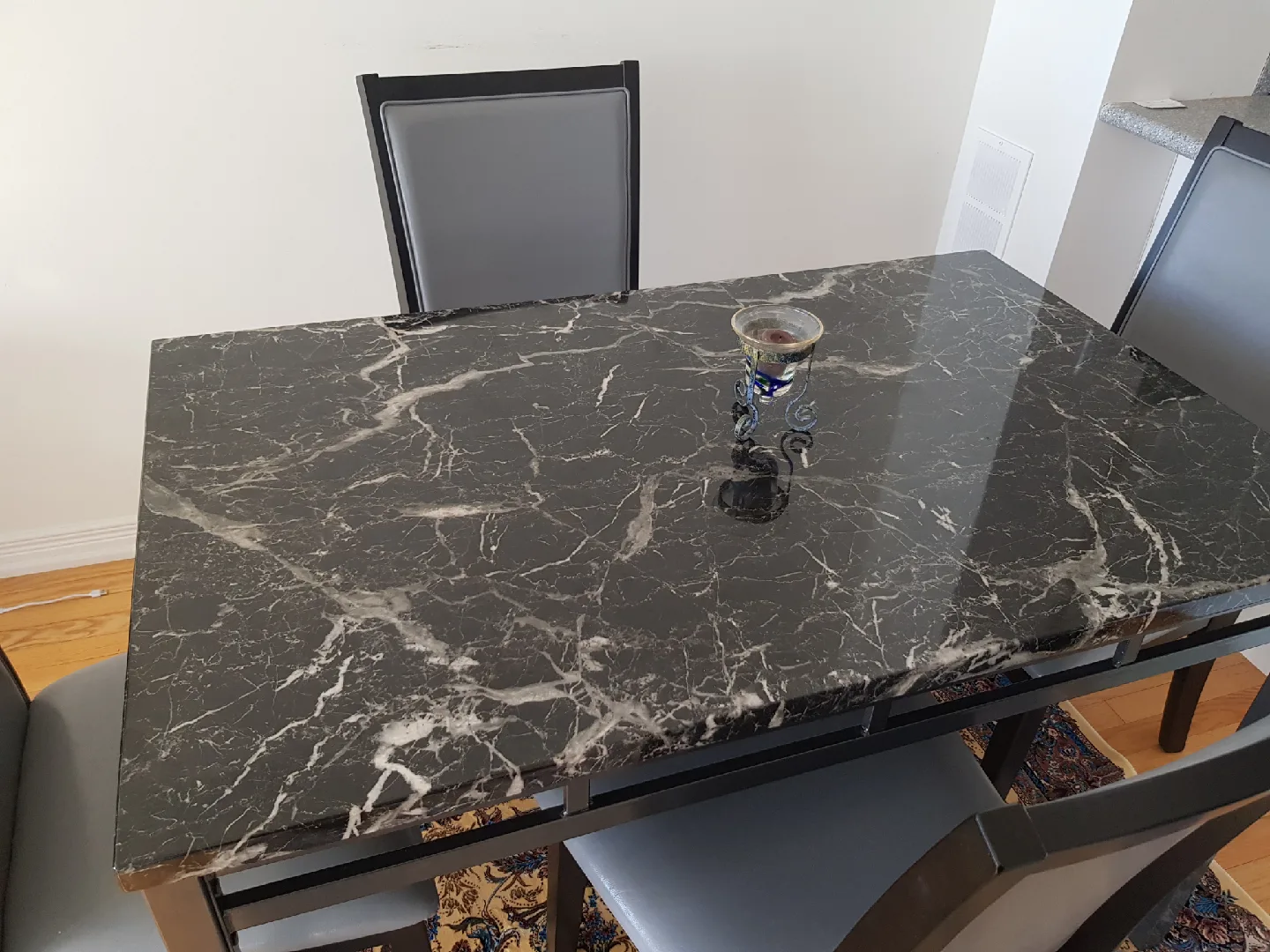 Dining Table with 4 Chairs - Marble Look image indicator(2)
