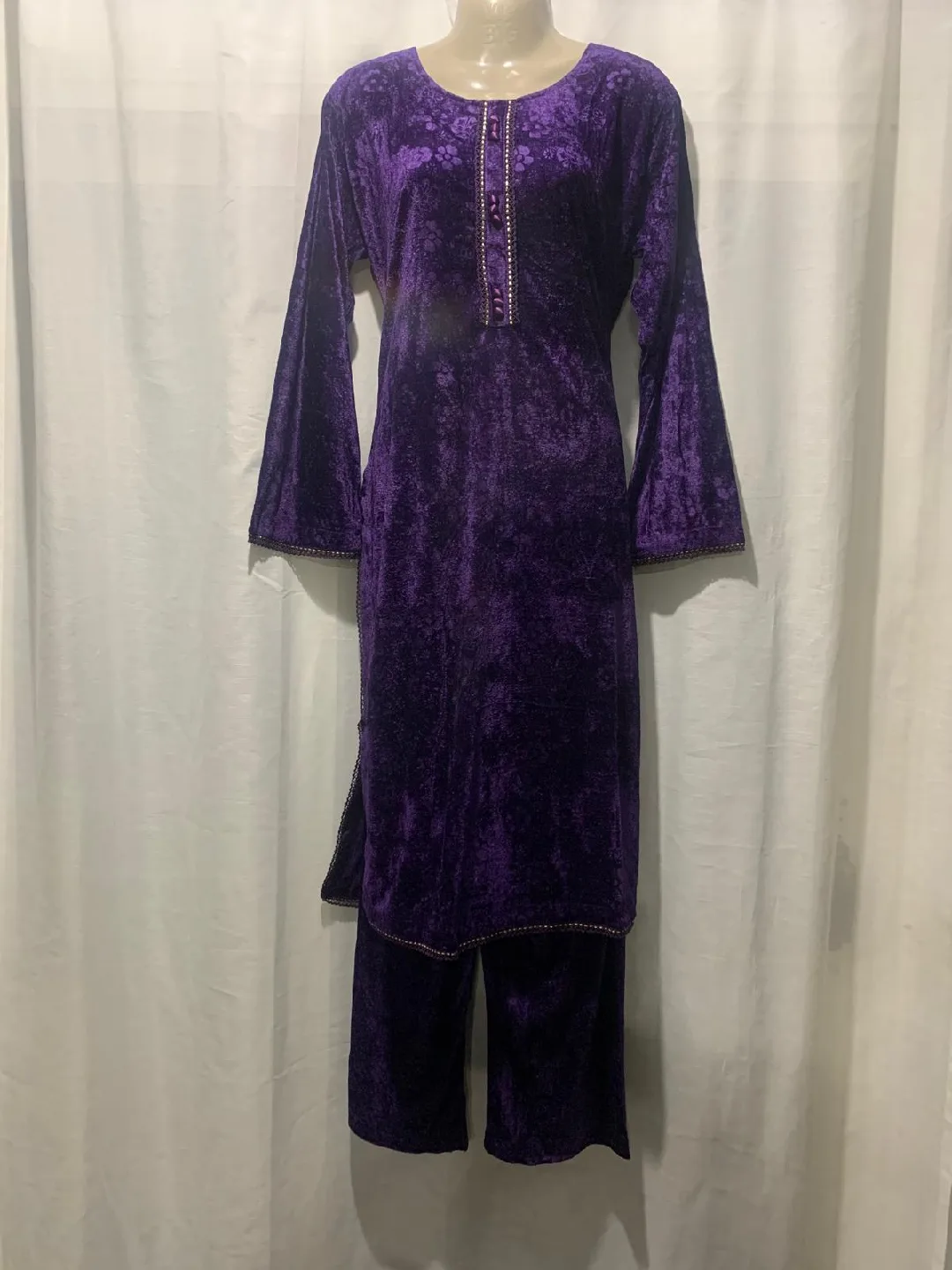 Velvet Kurti Pant Set image indicator(4)