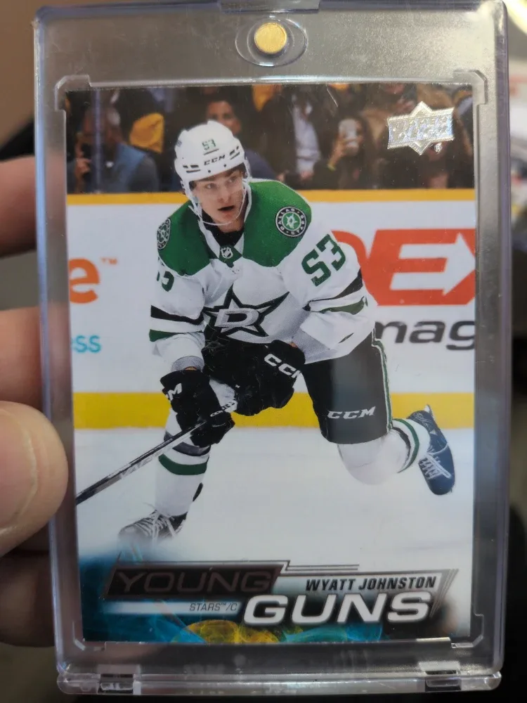 Wyatt Johnston Young Guns Hockey Card