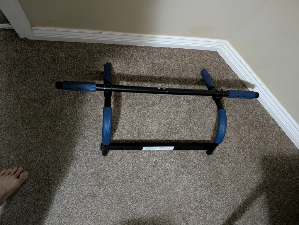 Pull-Up Bar, Blue Grips