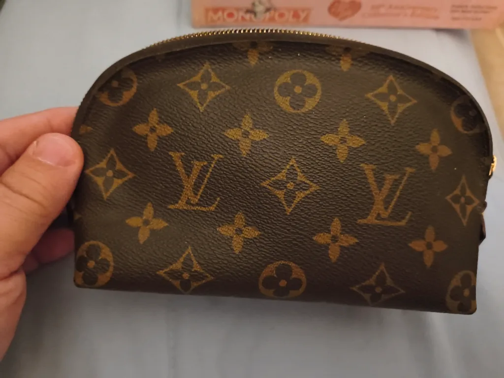 Louis Vuitton Monogram Cosmetic Pouch image indicator(2)