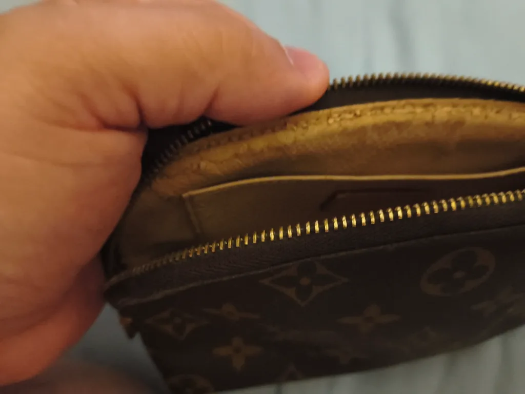 Louis Vuitton Monogram Cosmetic Pouch image indicator(5)