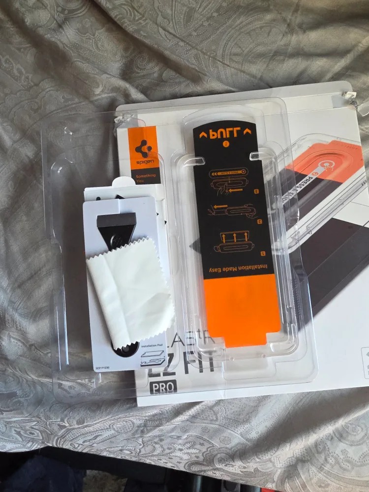spigen fold 7 screen protector image indicator(2)