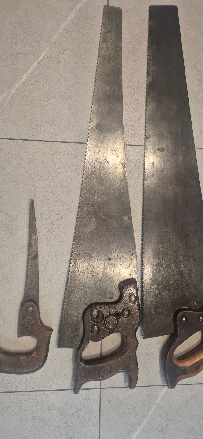 Tools Vintage Henry Disston & Sons Hand Saws image indicator(2)