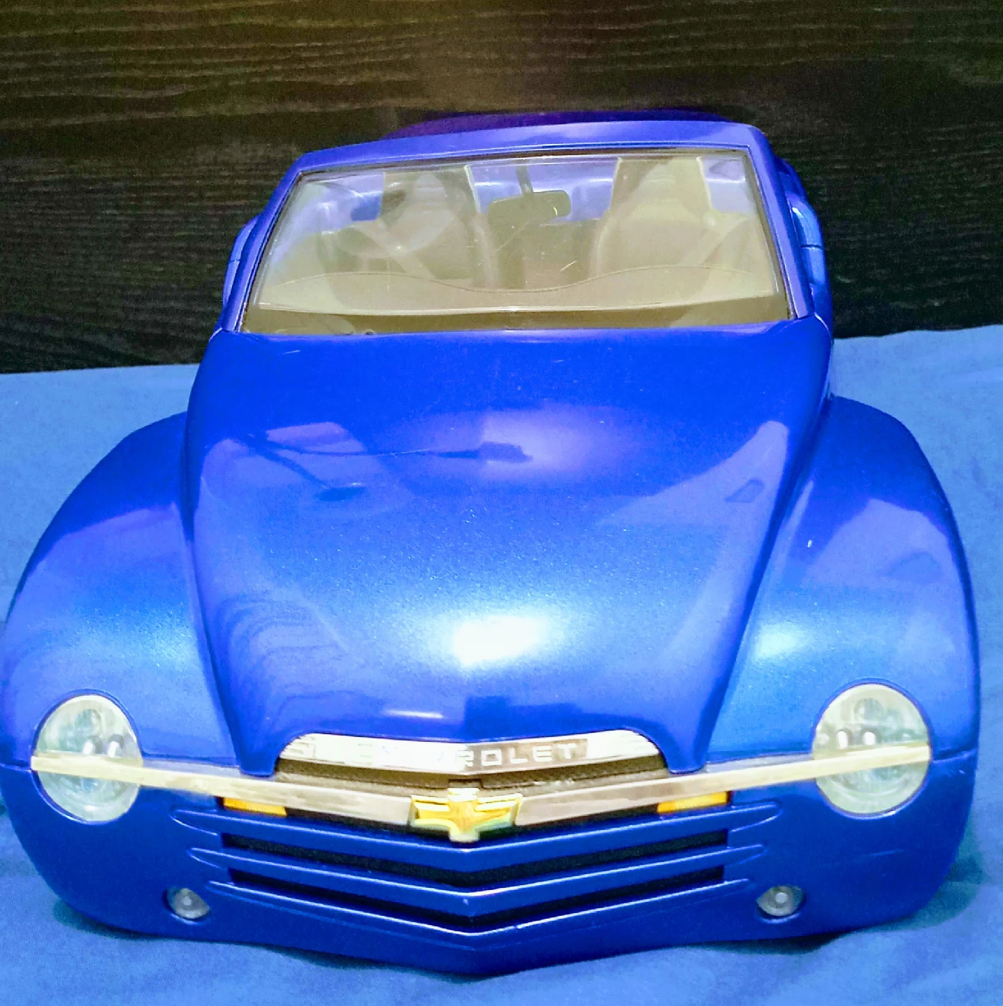 Mattel Barbie Cali Girl Car Chevy SSR Vehicle.