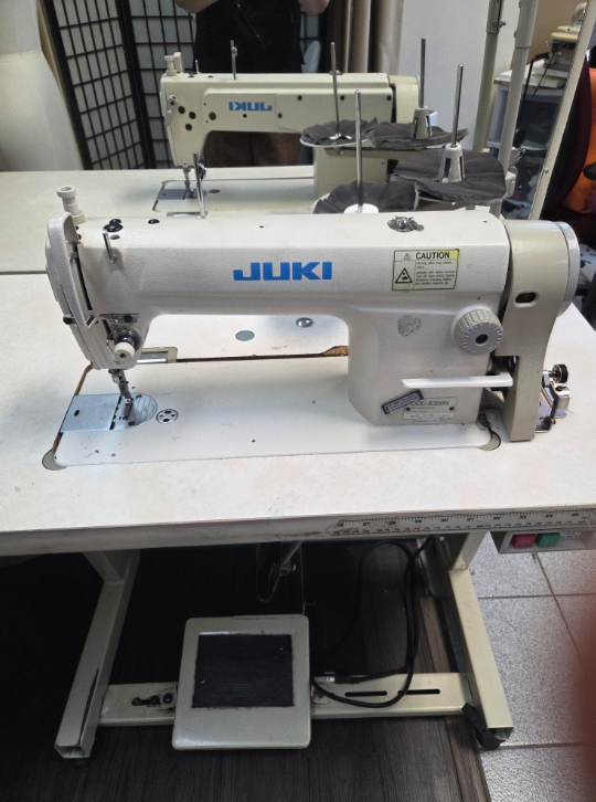 JUKI DDL-8300N Industrial Sewing Machine - photo 2