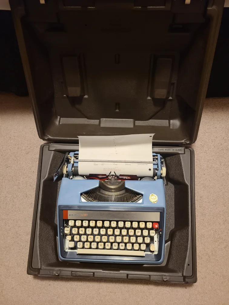 Brother Webster XL-600 Typewriter w/ Case image indicator(2)