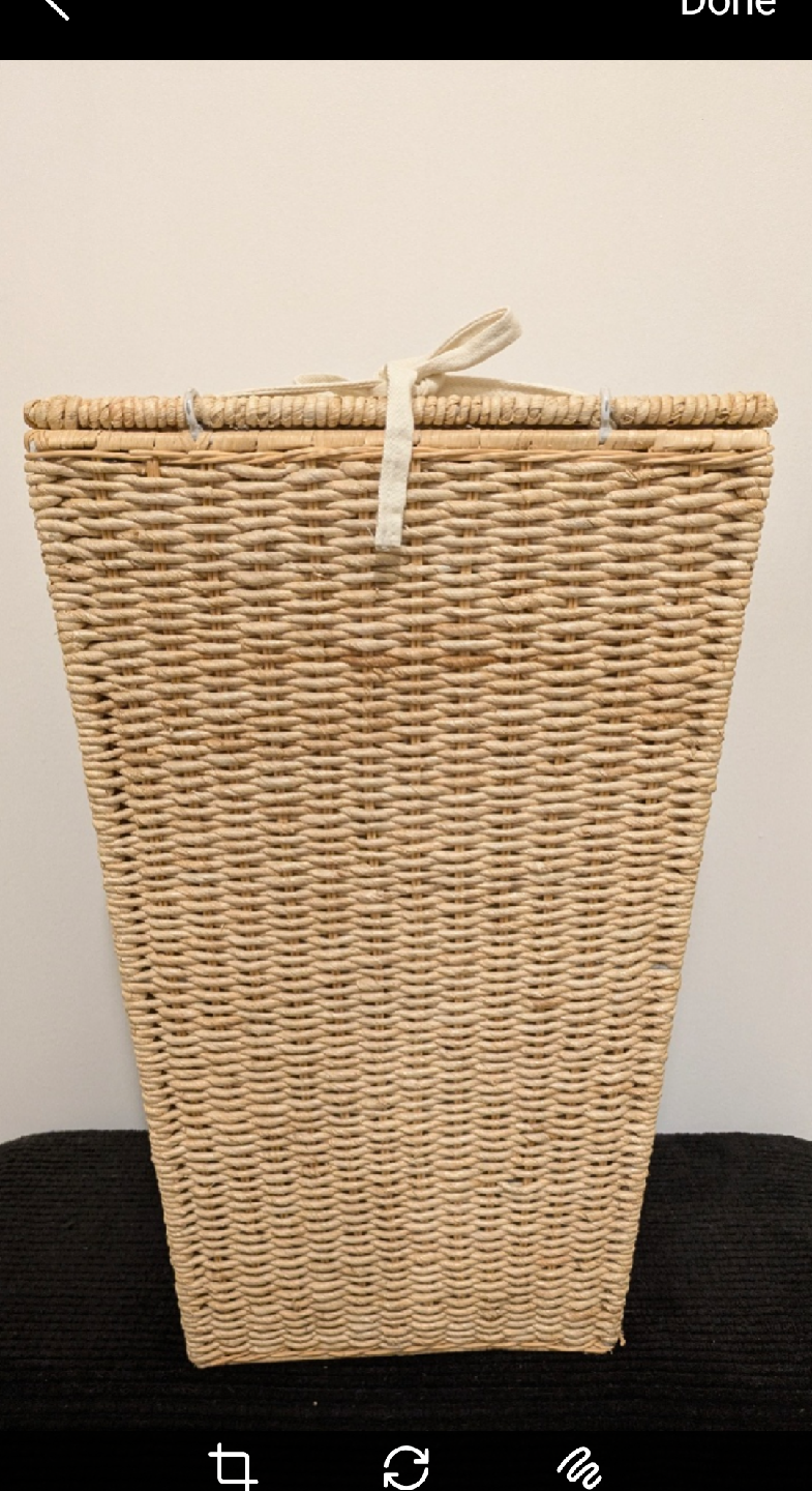 Wicker Laundry Hamper with lid and liner