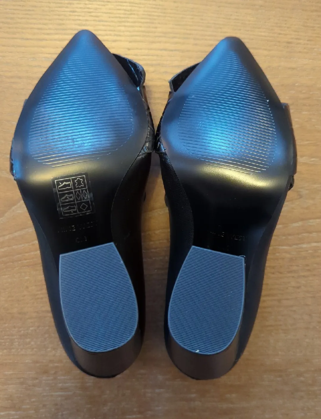 Nine West Black Heels, Size 6 image indicator(2)