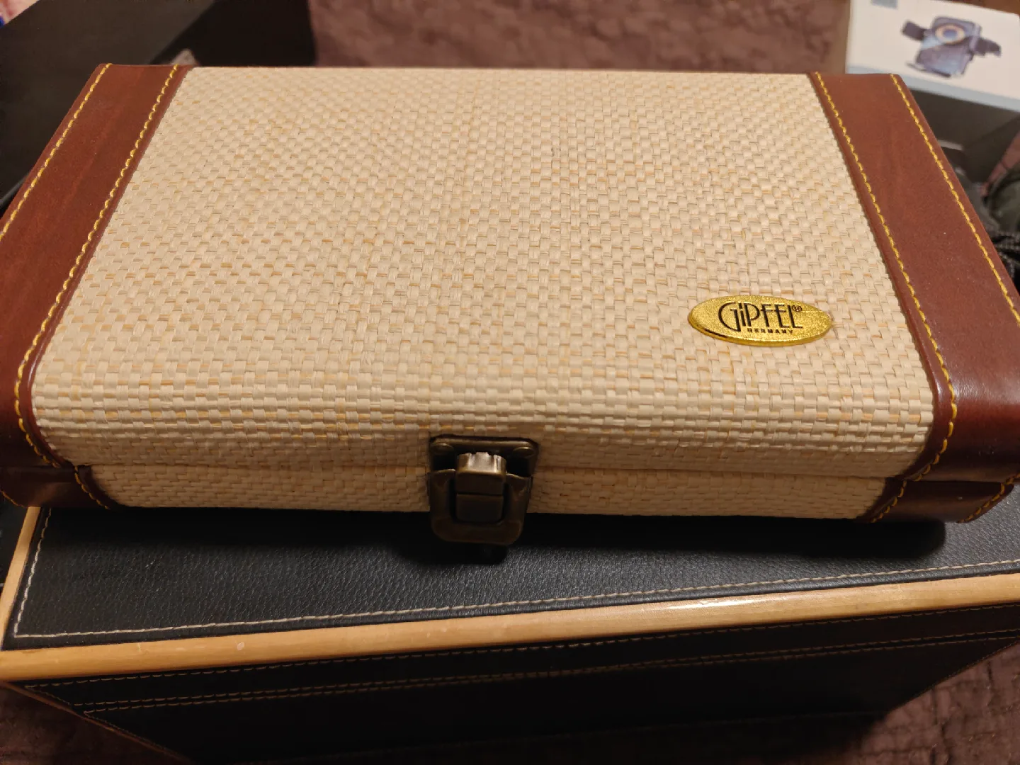 Gipfel Germany Wine Opener Set with Case image indicator(2)