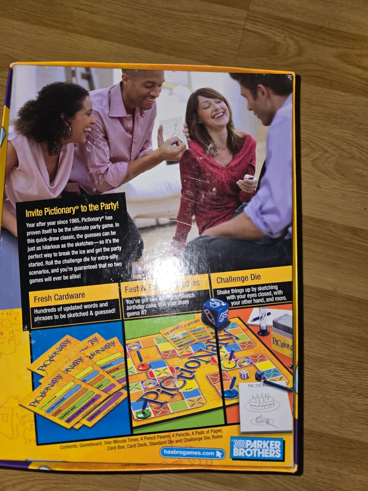 Pictionary Board Game image indicator(2)