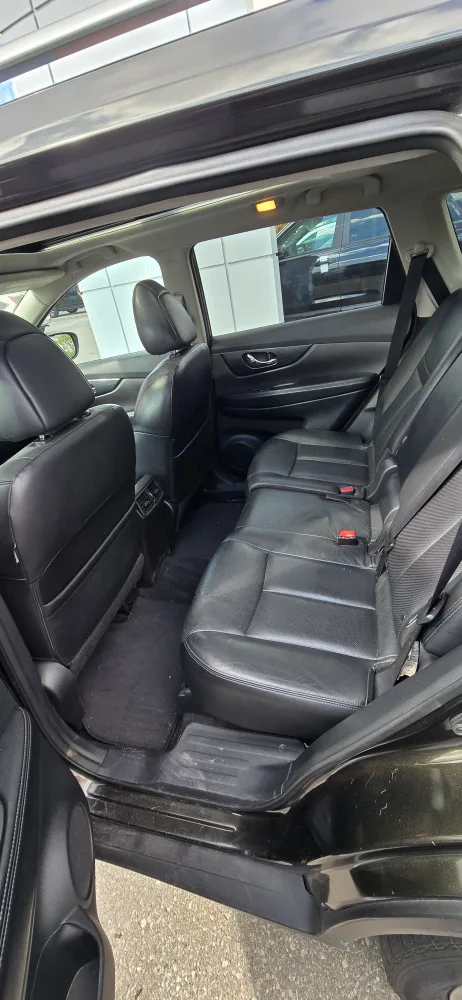 2015 Nissan Rogue SUV image indicator(5)