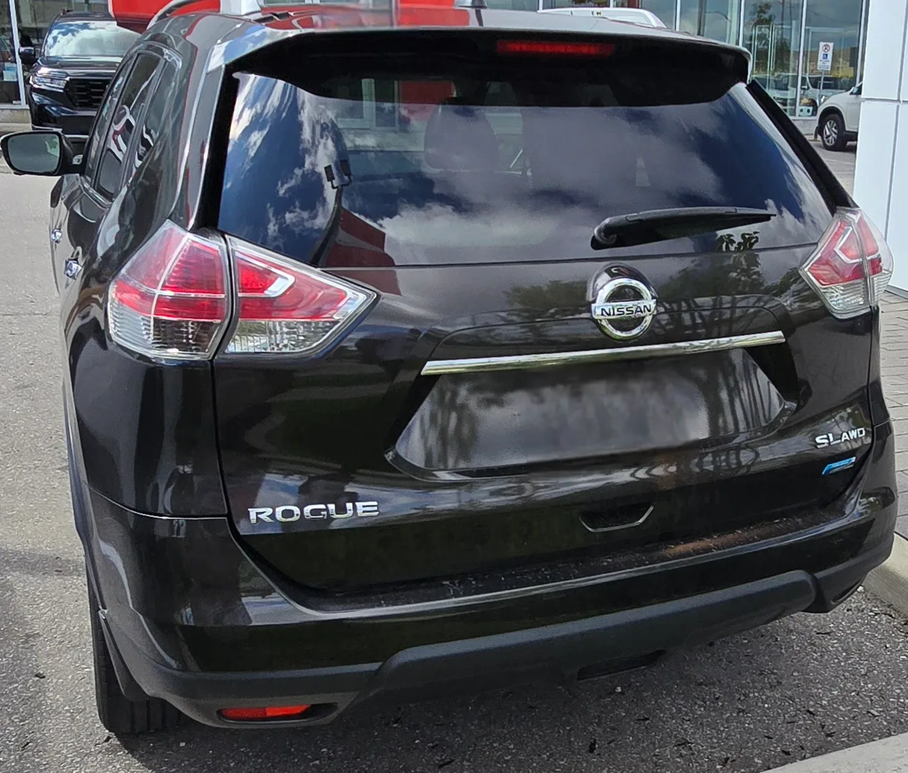 2015 Nissan Rogue SUV image indicator(7)