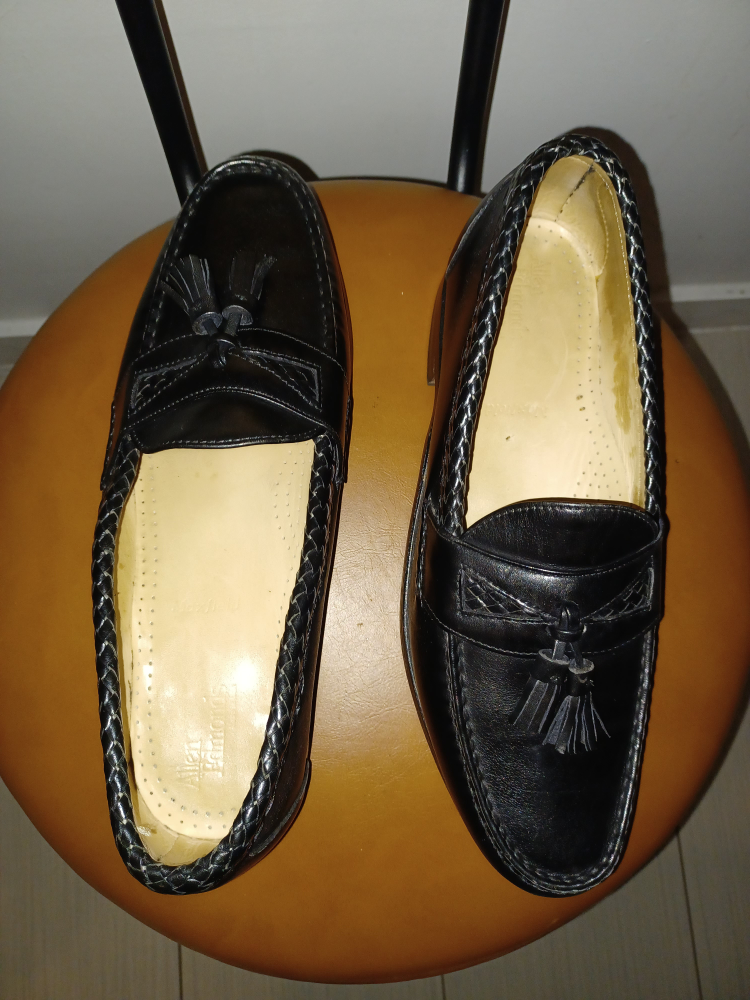 Allen Edmonds Black Leather Tassel Loafers - photo 3