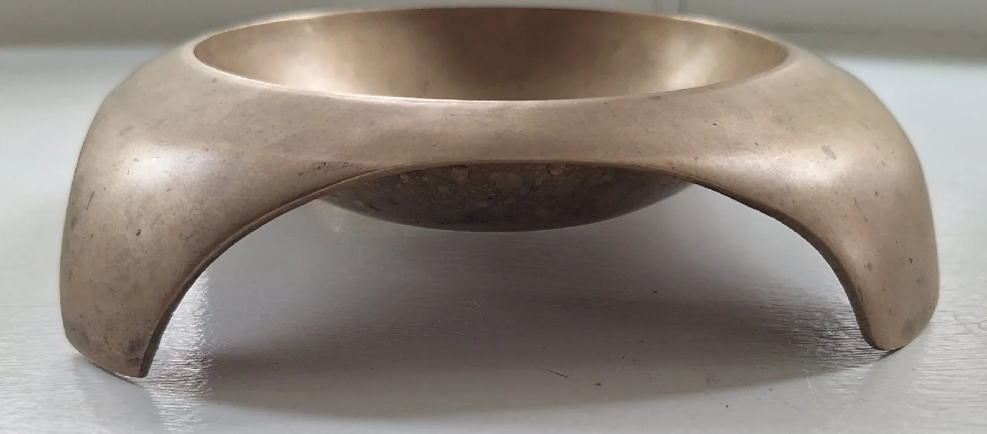 Vintage Mid-century Modern Brass ashtray image indicator(4)