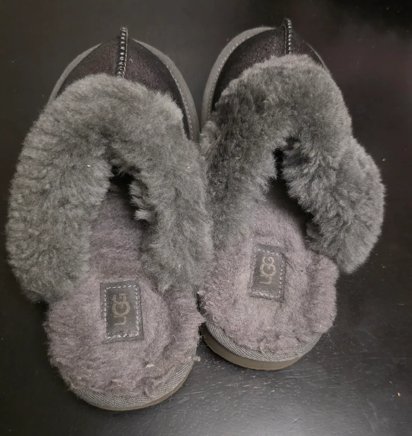 UGG Cozy II Metallic Glitter Slipper Size 2 image indicator(2)