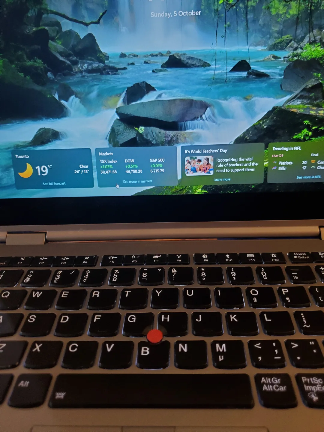 14inch 2 in 1 touchscreen i5 windows 11pro Lenovo yoga x1 Laptop image indicator(7)