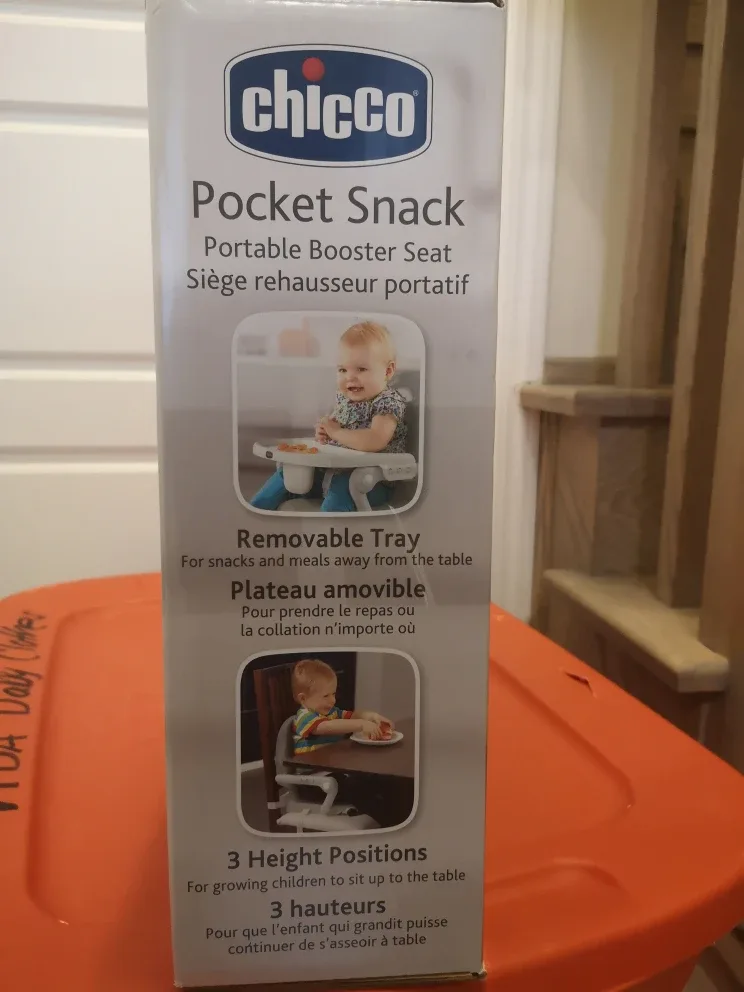 Chicco Pocket Snack Portable Booster Seat - Like New! image indicator(7)