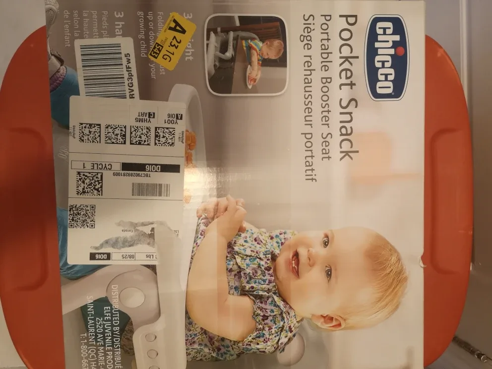 Chicco Pocket Snack Portable Booster Seat - Like New! image indicator(8)