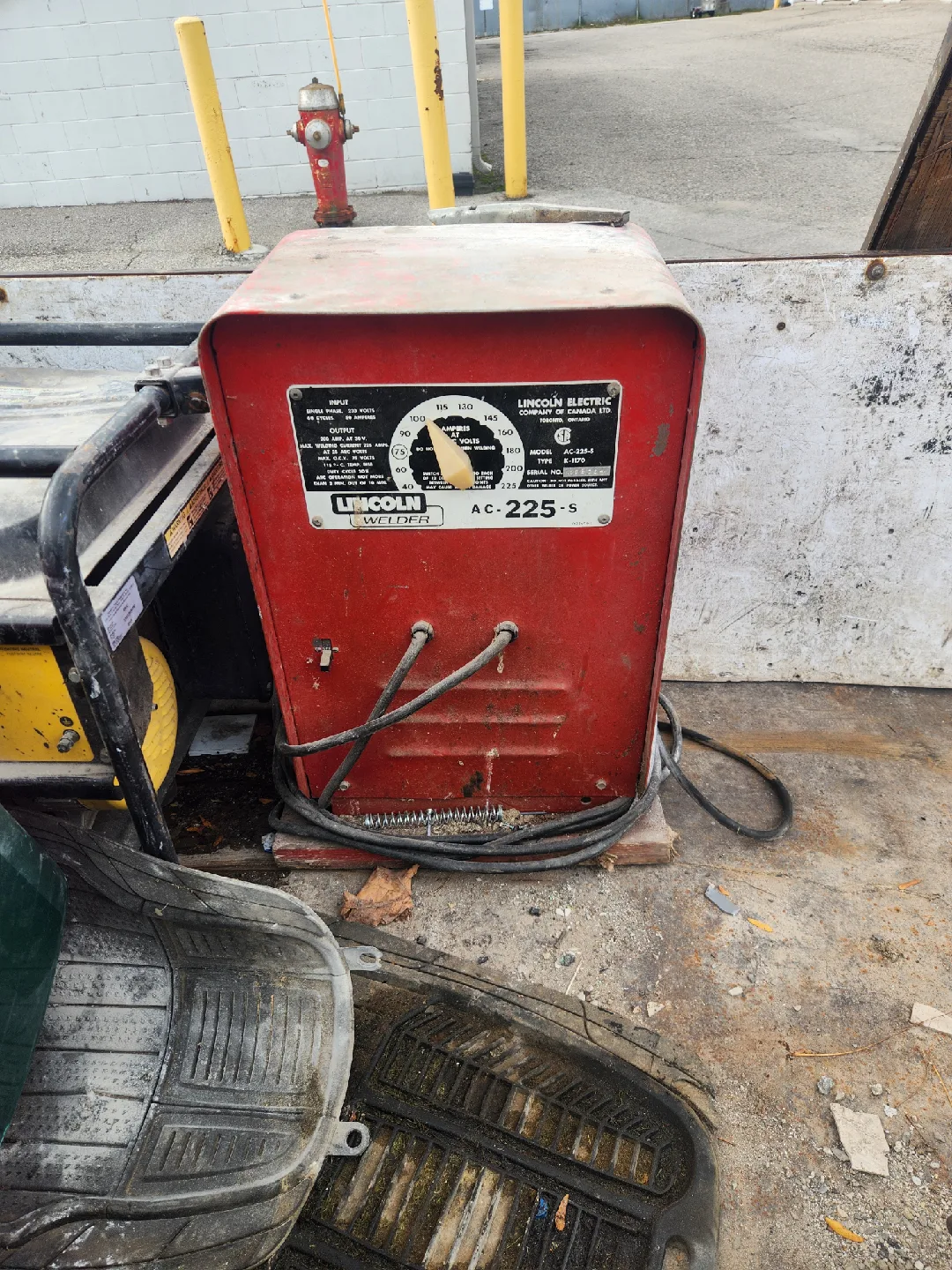 Lincoln Electric AC-225-S Welder