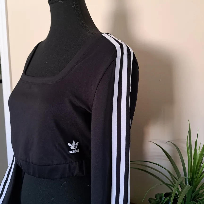 Adidas Crop Top Black White Women's Size Medium Primeblue image indicator(10)