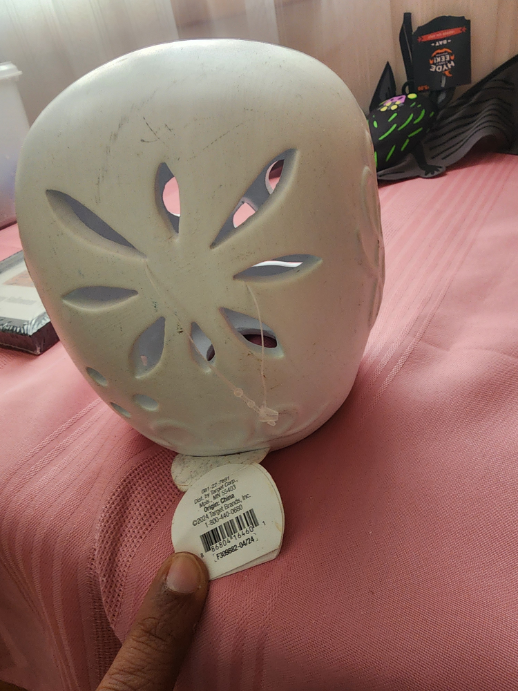 Skull Shaped Candle Holder - photo 2