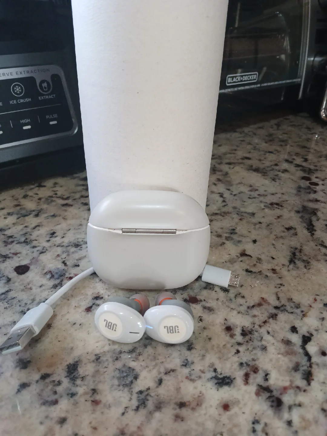 JBL Vibe Beam White Wireless Earbuds image indicator(3)