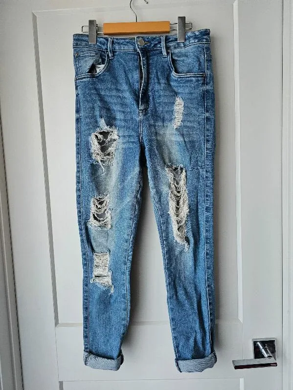 Reseller Out of Business. Large lot of Ladies clothing image indicator(4)