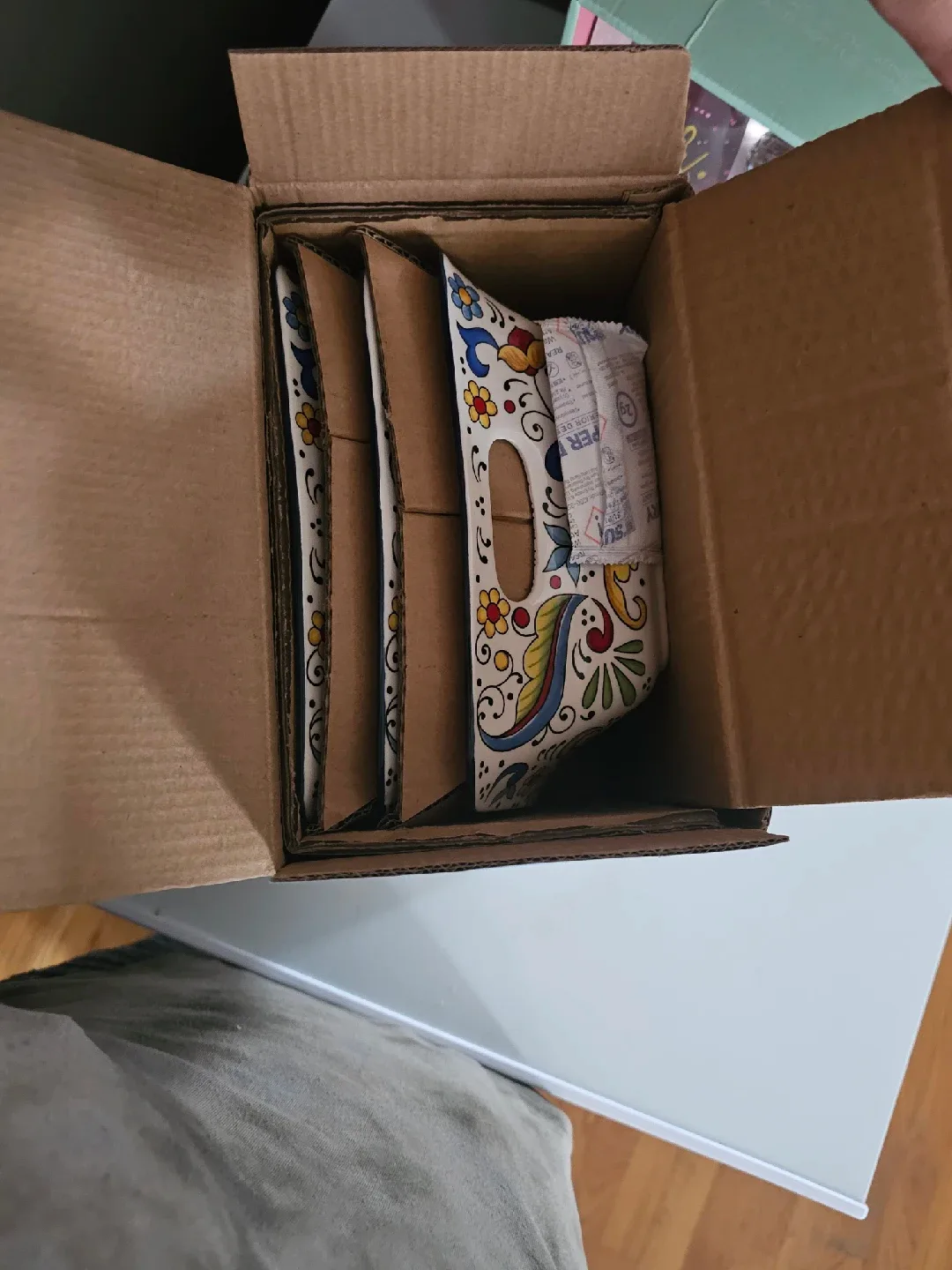 Porcelain Square Bowls, Set of 3 (New in Box) image indicator(3)