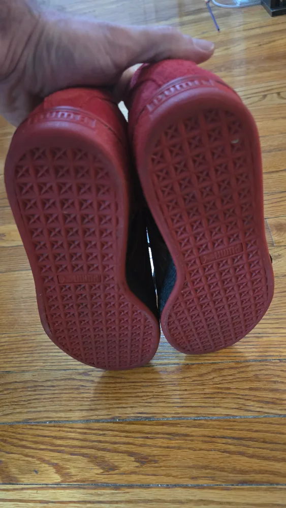 Puma Suede Batman Sneakers, Size 10 image indicator(4)