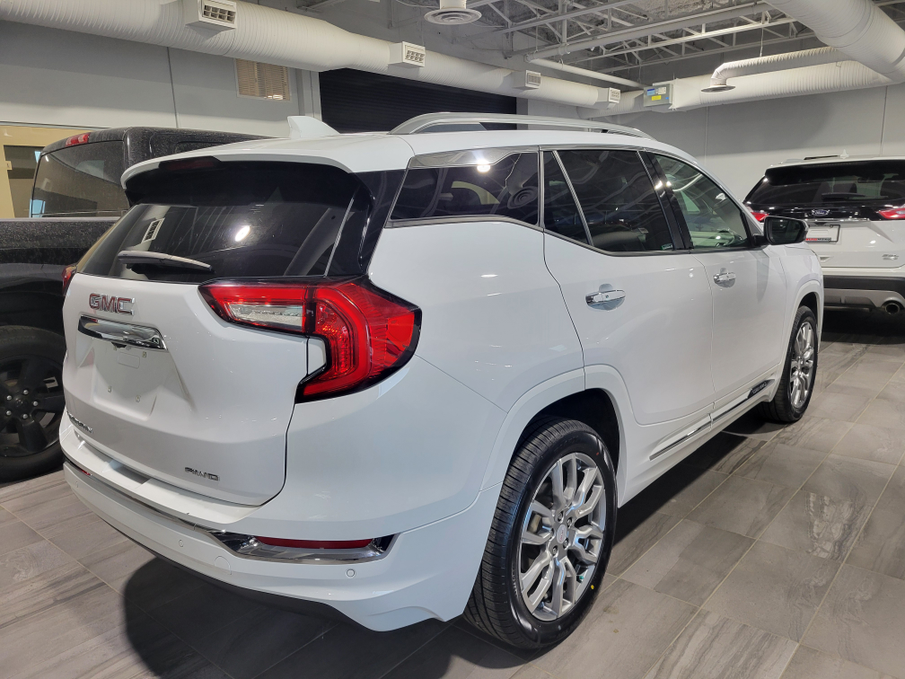 GMC Terrain SUV - White - photo 4