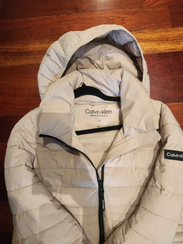 Calvin Klein Infinite Stretch Puffer Jacket - Size S image indicator(2)
