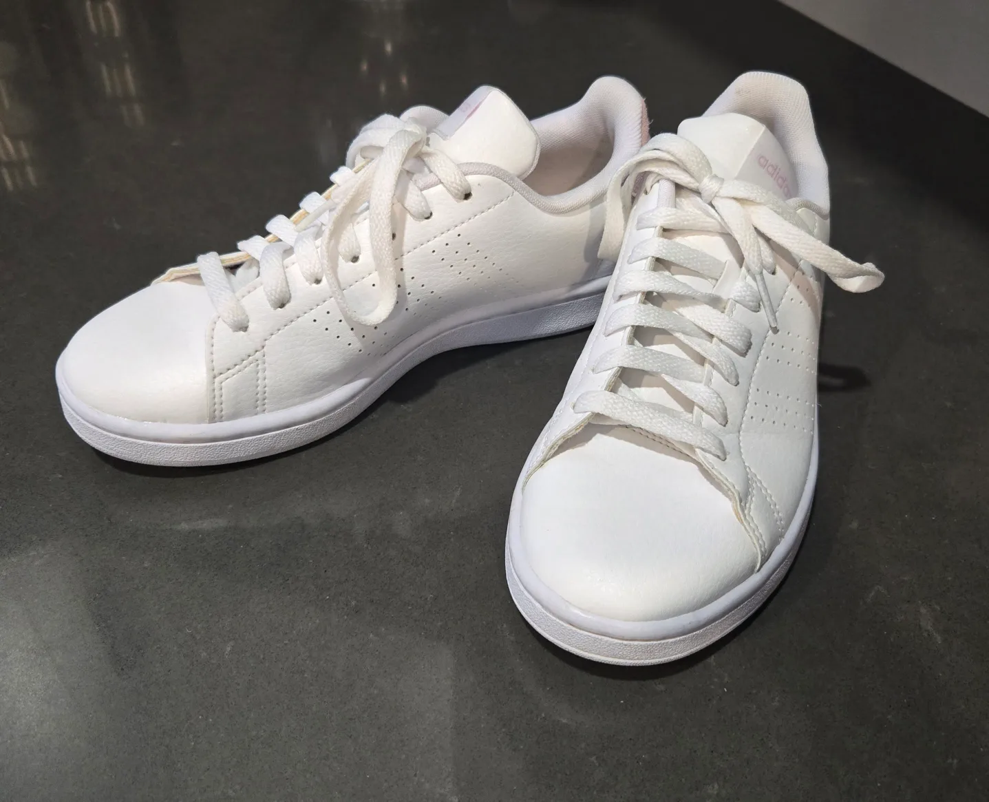 Adidas Advantage White/Pink Women's Sneakers image indicator(3)