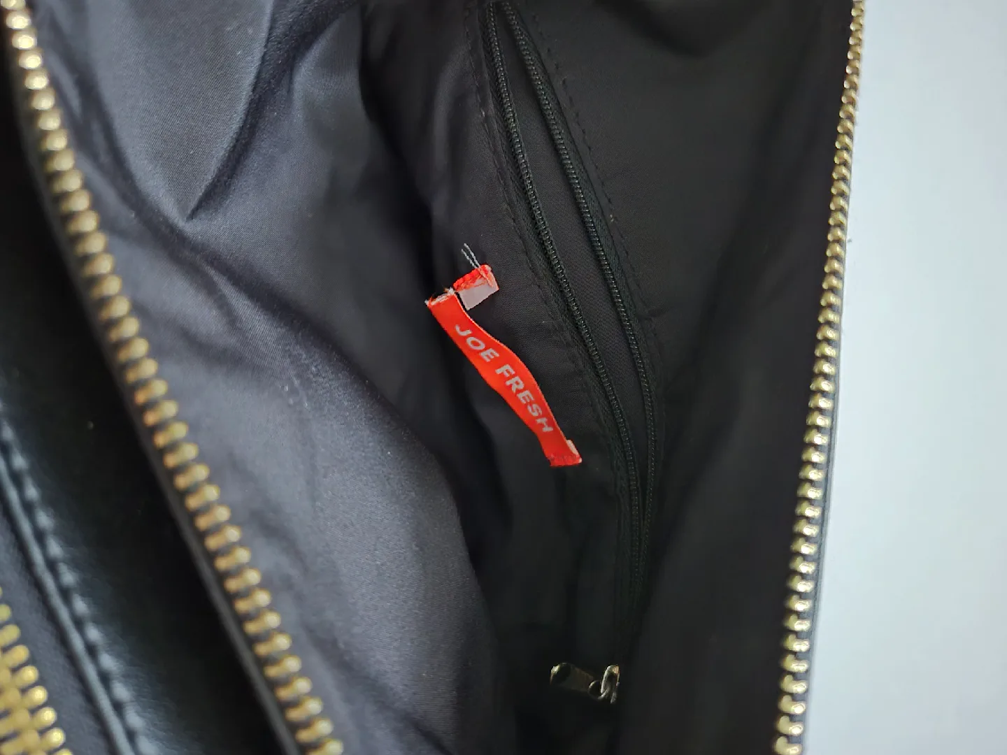 Joe Fresh Black Crossbody Bag 🥕 image indicator(4)