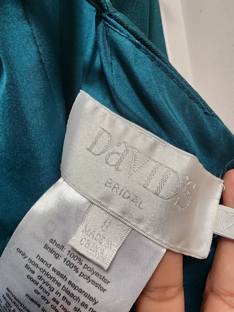 David's Bridal Emerald Green Gown - Size 8 image indicator(3)