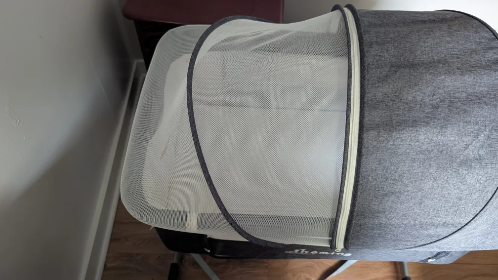 Dreaming Grey Bassinet with wheels and Canopy. image indicator(6)