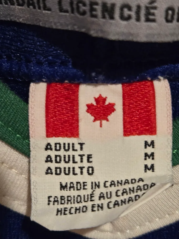 Men Canucks Jersey - Size M image indicator(3)