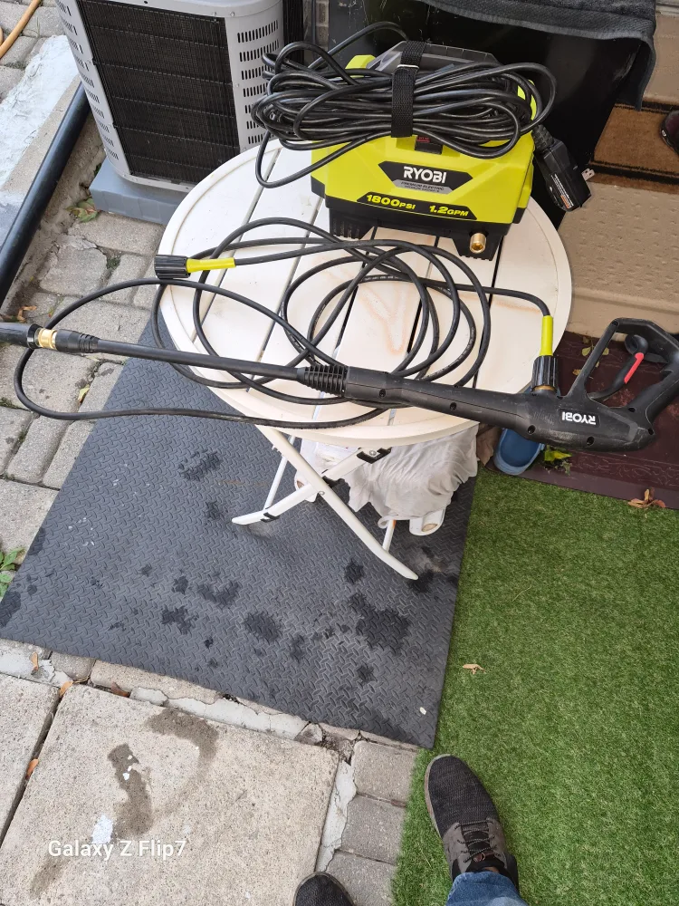 Ryobi 1800 PSI Electric Pressure Washer image indicator(2)