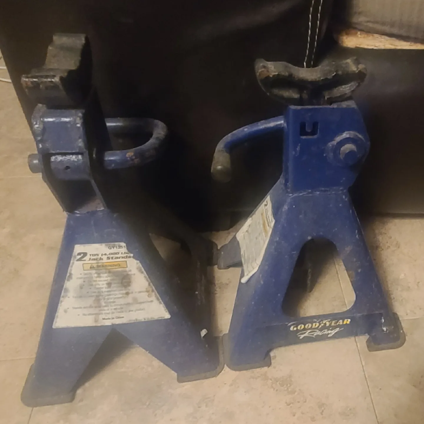 Goodyear Racing 2 Ton Jack Stands 🥕 image indicator(2)