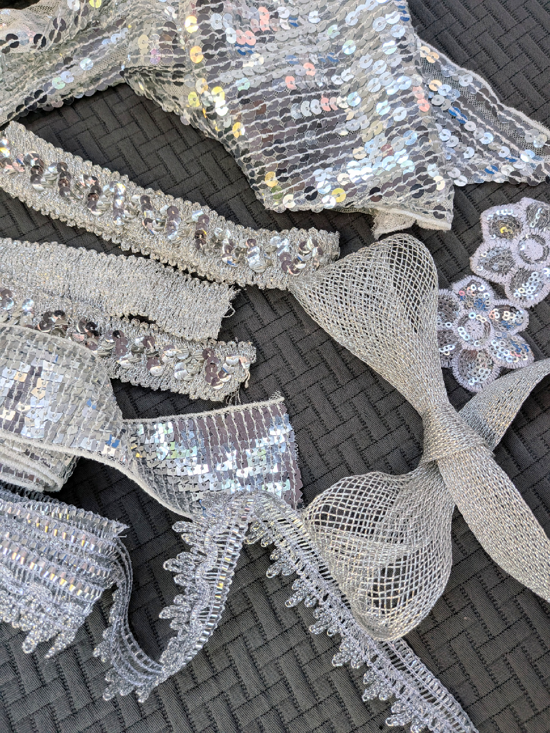 Silver Sequin Trim & Appliqués - photo 2