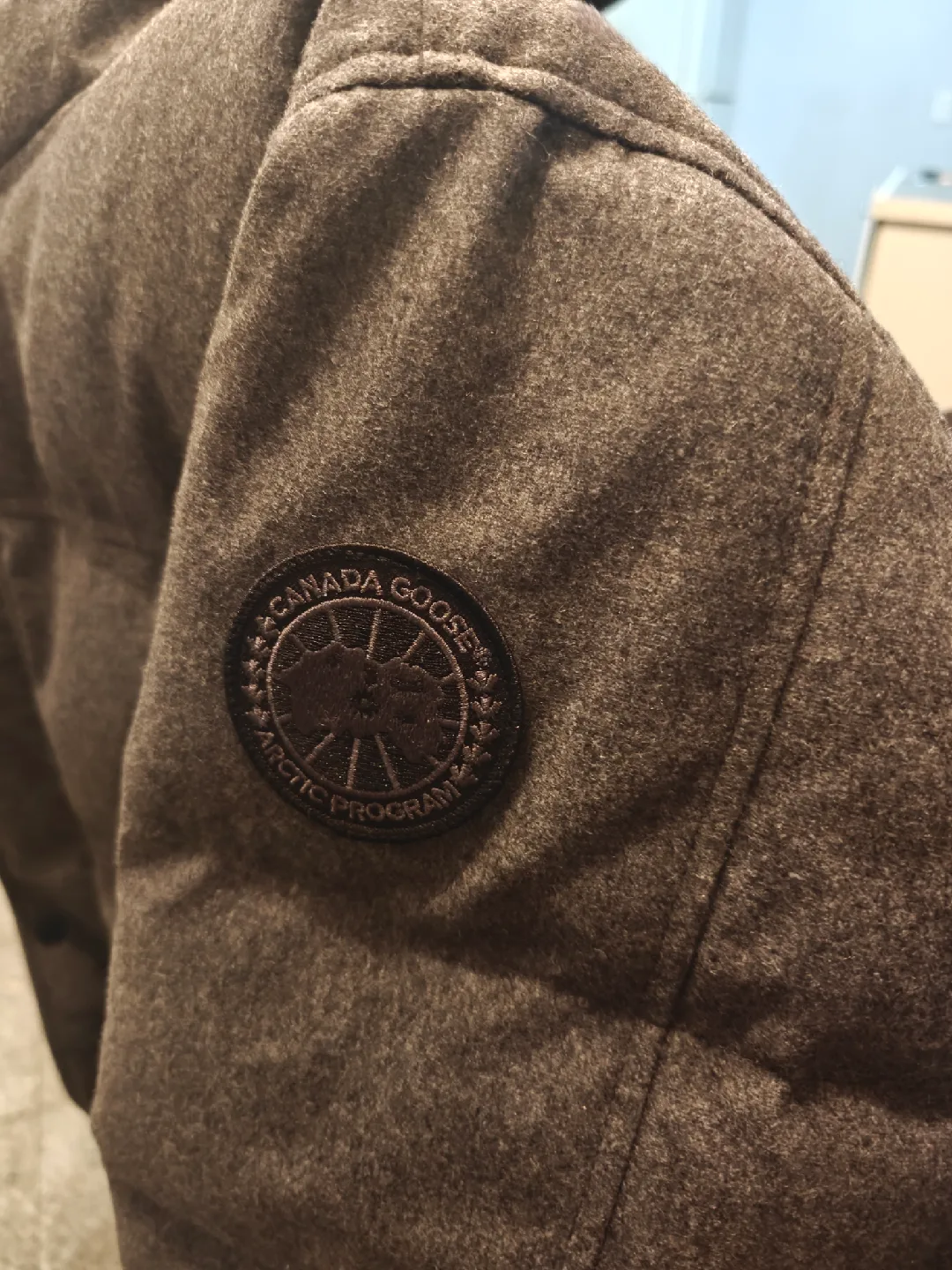 Canada Goose Puffer Jacket - XL - Slate Grey image indicator(2)