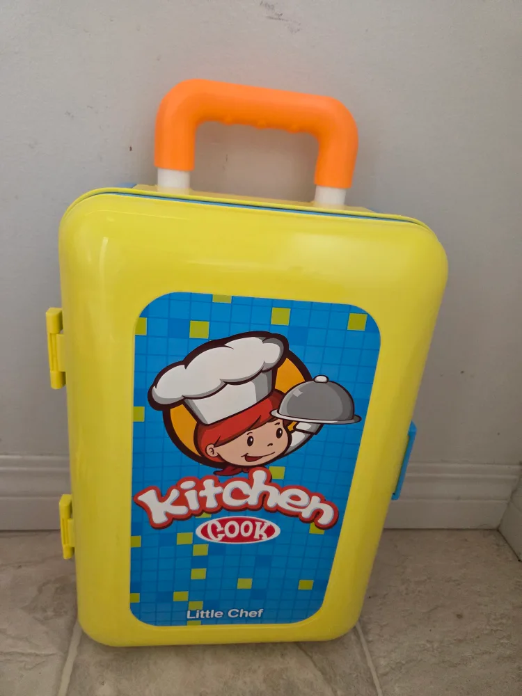 Like New Lil' Chef Luggage Playset, Kitchen Toy image indicator(2)