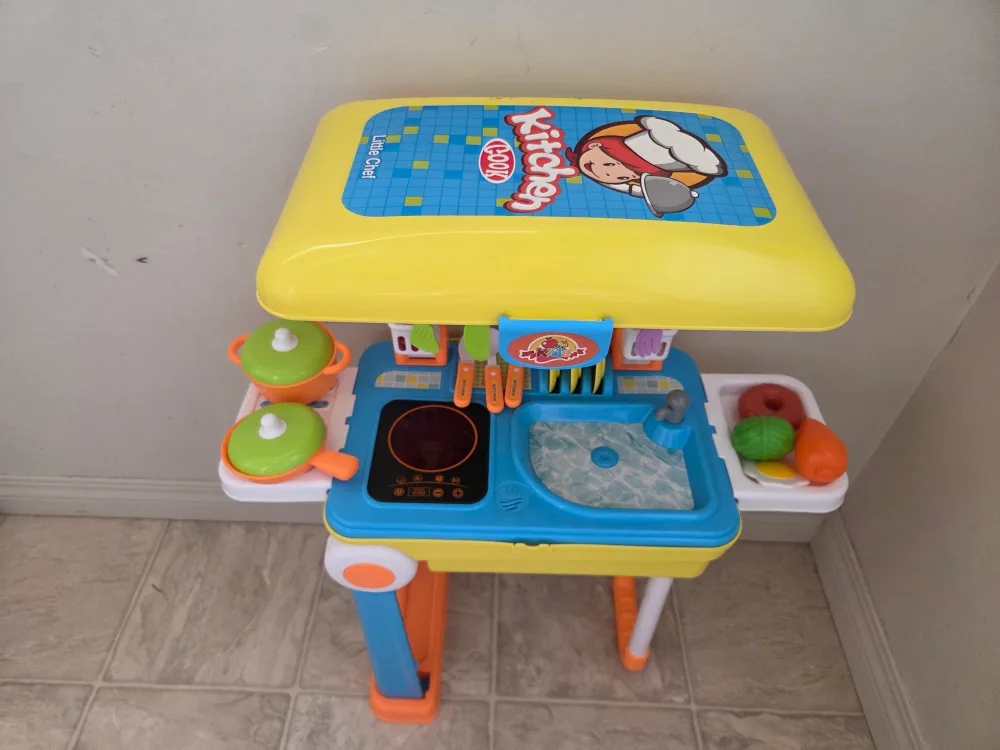 Like New Lil' Chef Luggage Playset, Kitchen Toy image indicator(5)