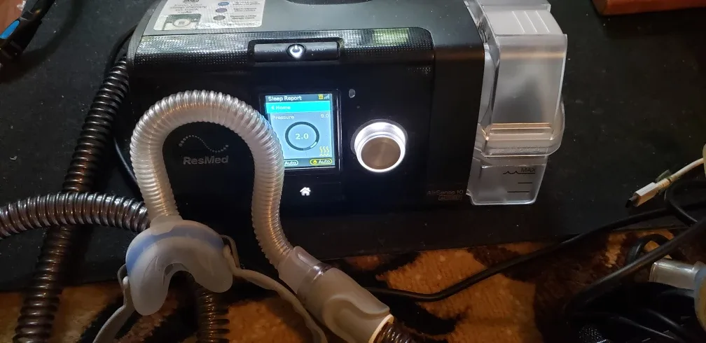 ResMed AirSense 10 CPAP Machine image indicator(2)