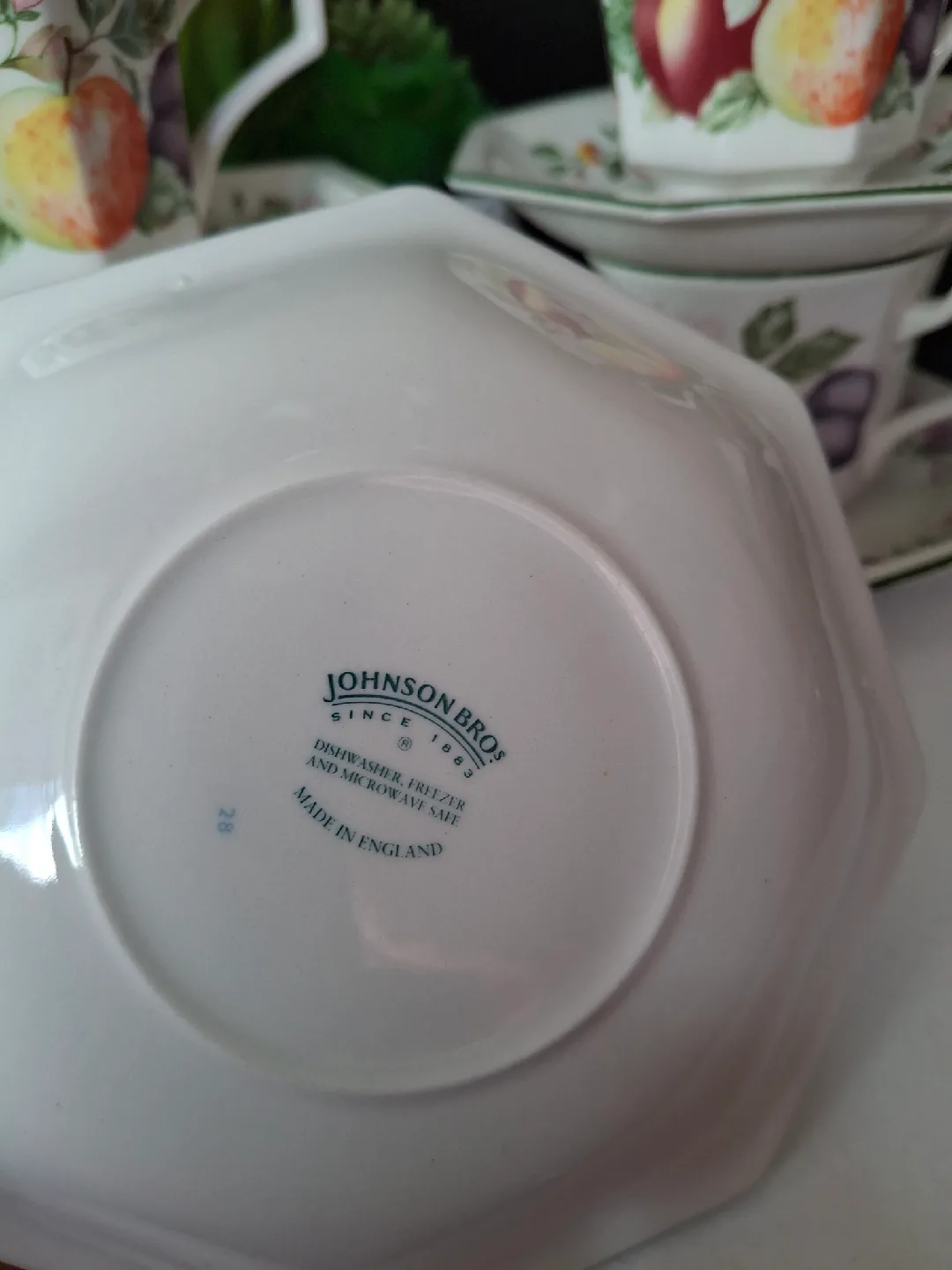 Vintage Made in England Johnson Brothers Tea Cup & Saucer Set image indicator(6)