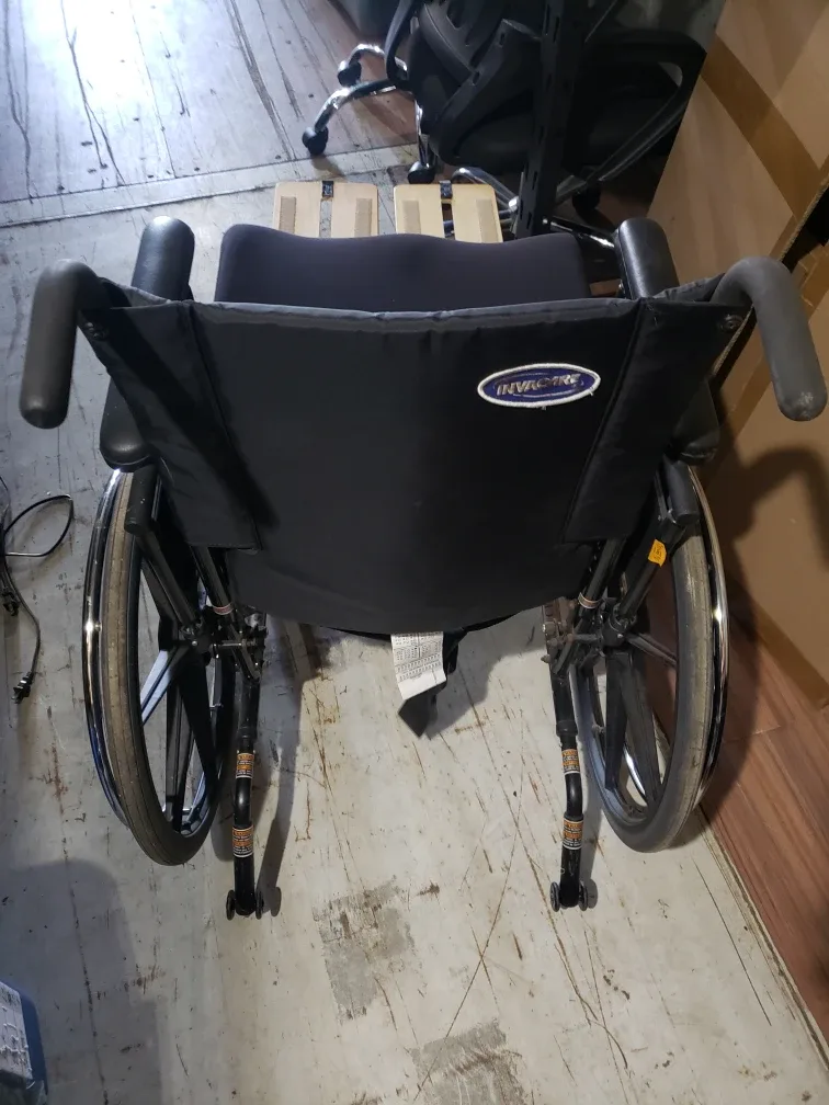 Invacare Black Wheelchair image indicator(3)