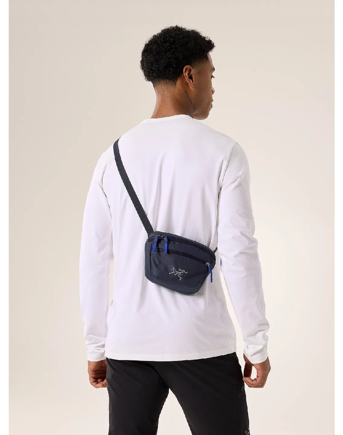 Arcteryx Mantis 1 Black Sapphire NWT image indicator(7)