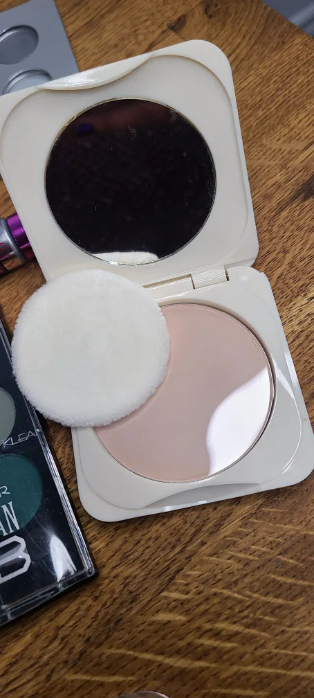 Makeup Bundle: Color Lab, YB, & More! image indicator(7)