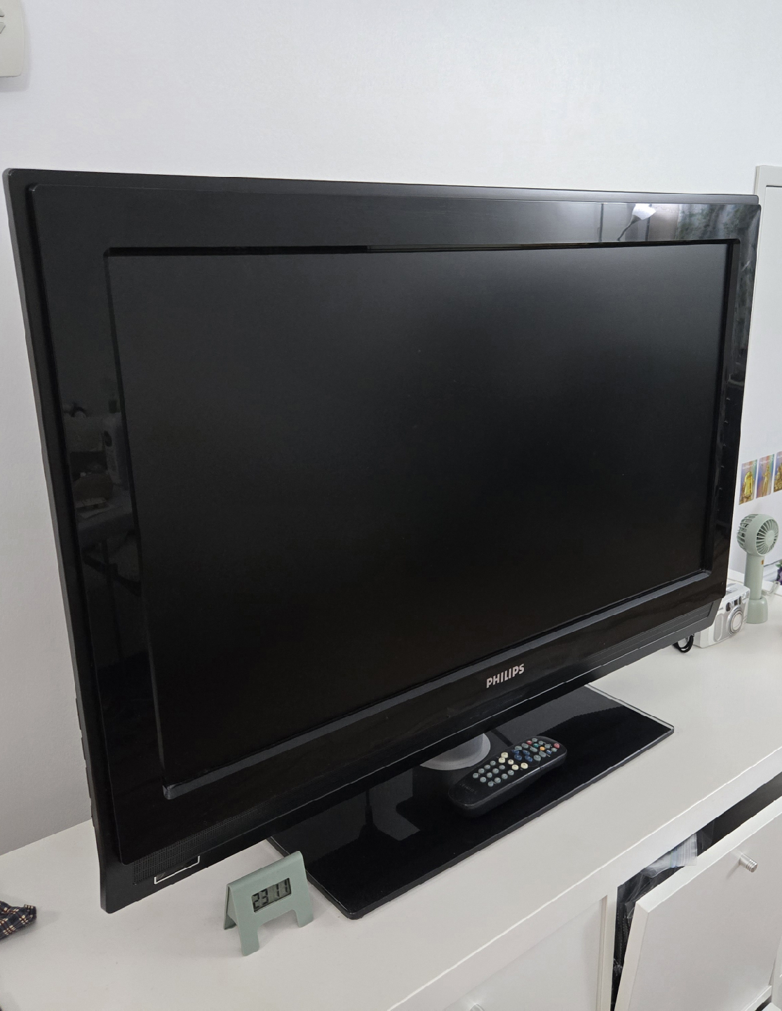 Philips 32" LCD TV